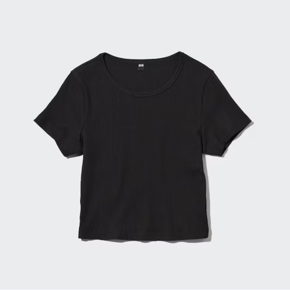 Uniqlo crop ribbed tee in black